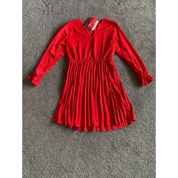 Pretty Garden Red Pleated Dress- NWT, size large - Picture 4 of 6